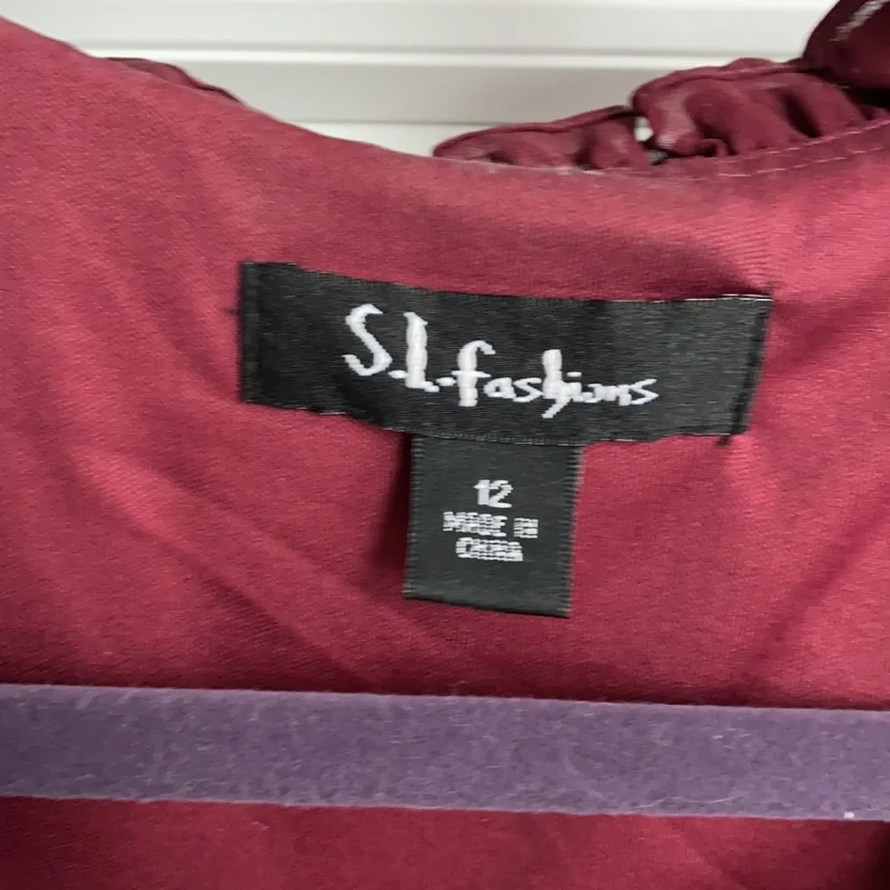 Beautiful Merlot Colored Dress - Picture 3 of 5